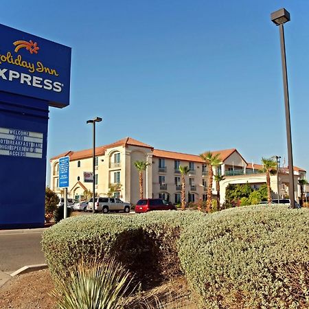 Holiday Inn Express Calexico, An Ihg Hotel Buitenkant foto