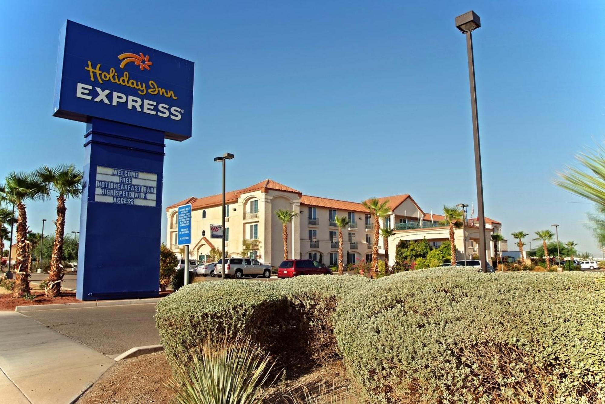 Holiday Inn Express Calexico, An Ihg Hotel Buitenkant foto