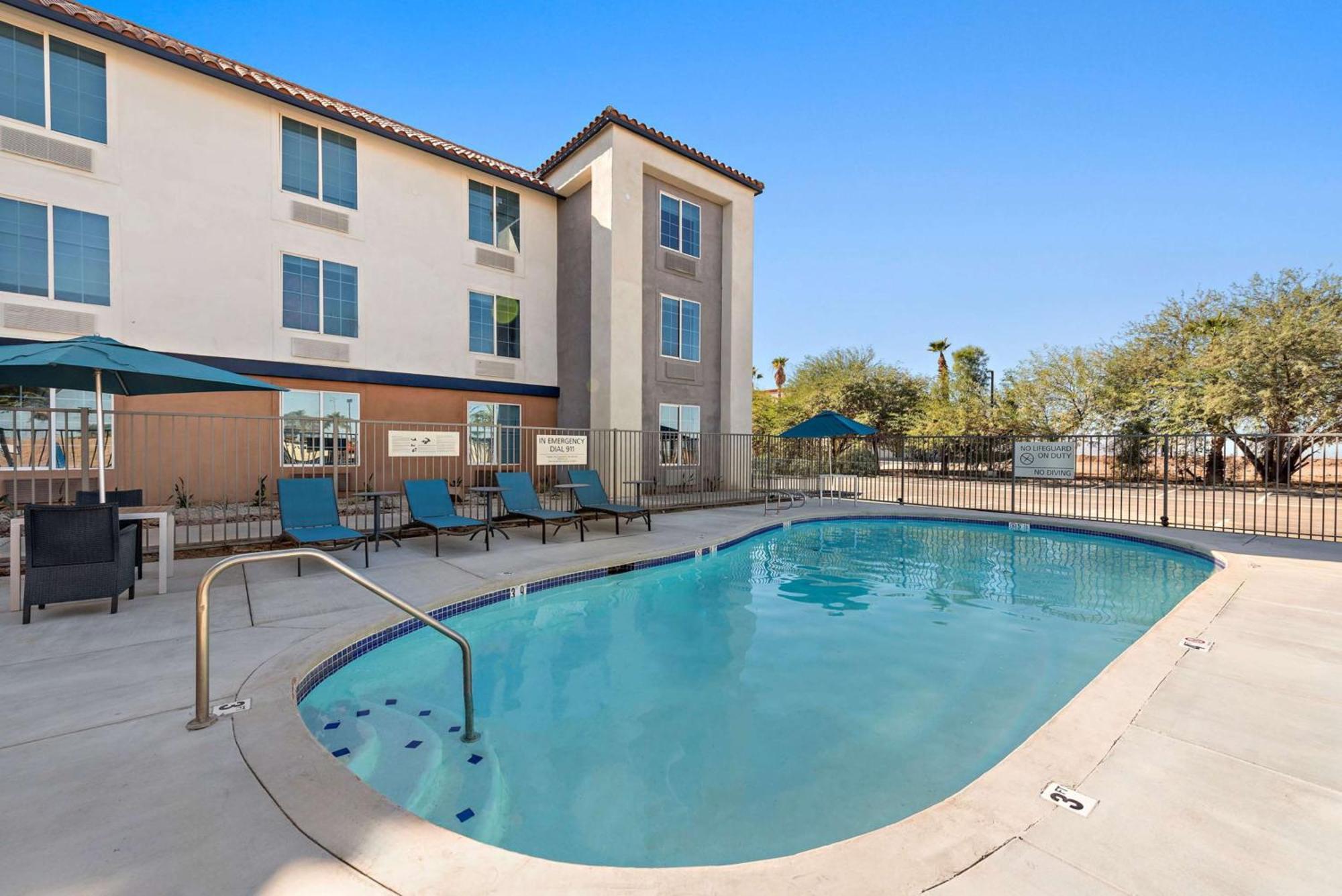 Hampton Inn By Hilton Calexico Buitenkant foto